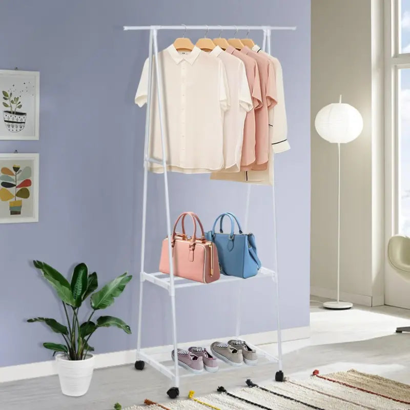 1+1 CADOU Suport triunghi multifunctional pentru haine si umerase + PRODUS CADOU
